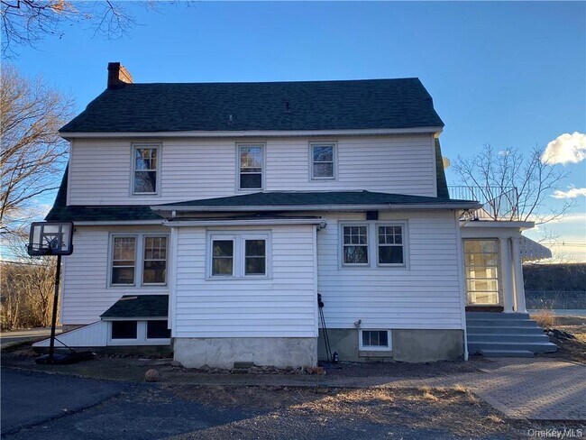 Building Photo - 130 NY-17K