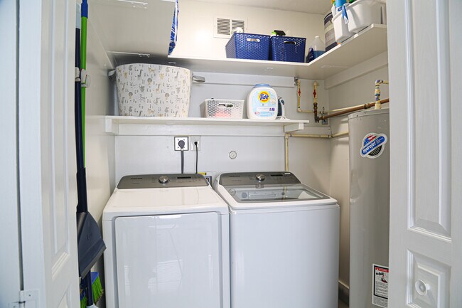 Building Photo - 9035 SW 148th Ct