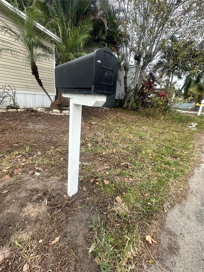 Building Photo - 11840 Cove Pl