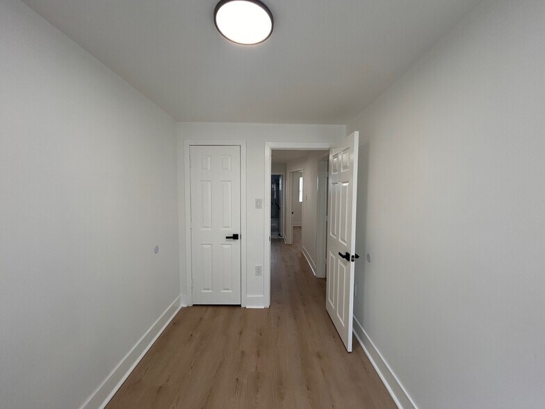 Building Photo - 8033 Williams Ave