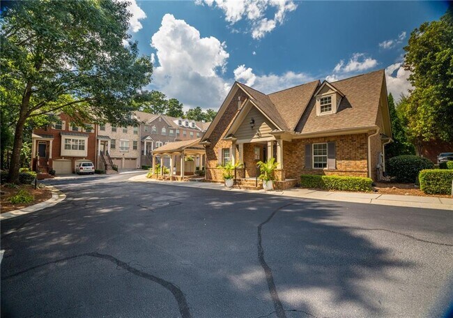 Building Photo - 2771 Durham Dr NE