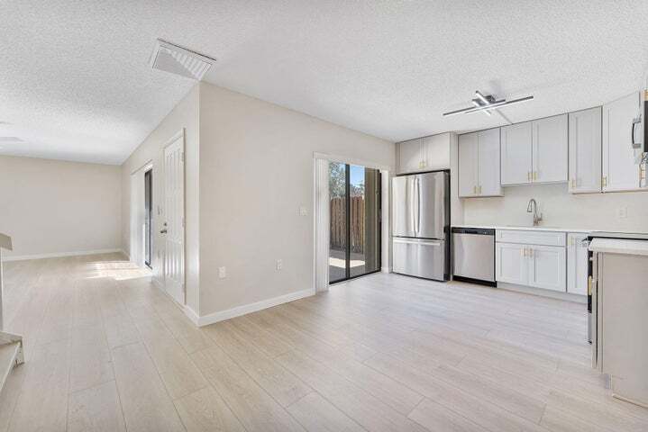 Building Photo - 2893 SW 22nd Cir