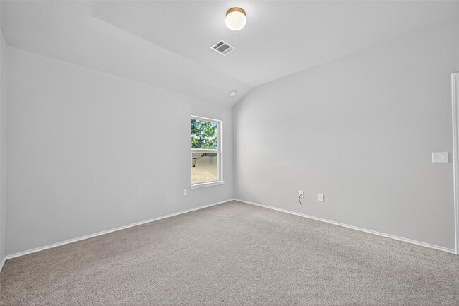 Building Photo - 15171 Willow Tree Ln