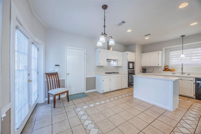 Building Photo - 2705 Trophy Dr