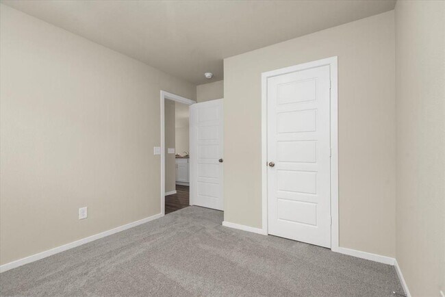 Building Photo - 13567 bay springs drive