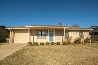 Building Photo - Newly renovated 3 bed / 1.5 Bath in Glenpool, Available 7/14!
