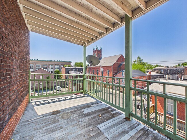 Building Photo - 1012 N 3rd St