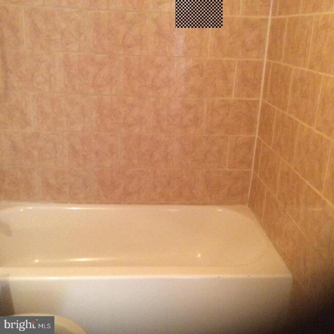 Building Photo - 5831 Quantrell Ave