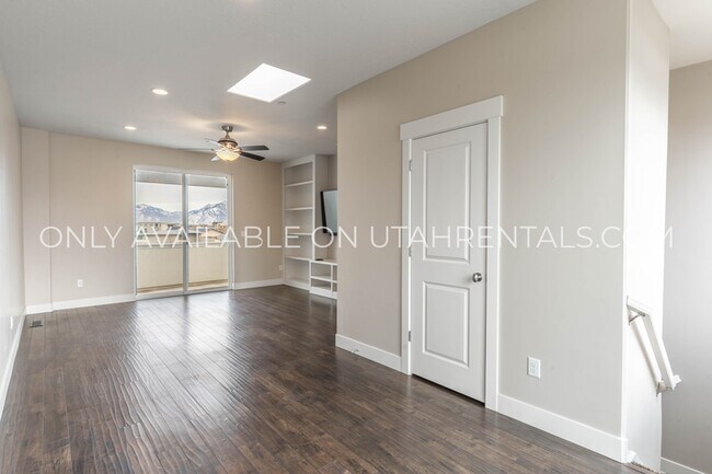 Building Photo - 4738 W Daybreak Rim Way