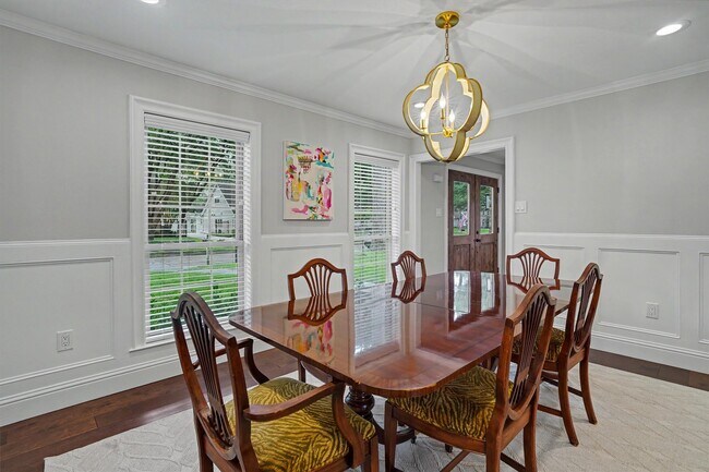 Building Photo - 751 Bison Dr