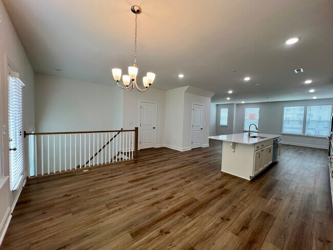 Building Photo - 2132 Barrowcliffe Dr NW