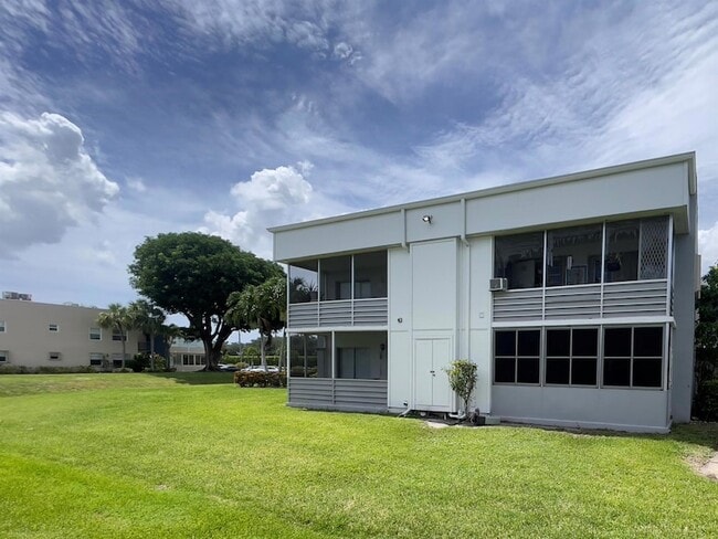 Building Photo - 117 Flanders C