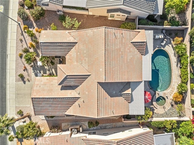 Building Photo - 36627 Crown St