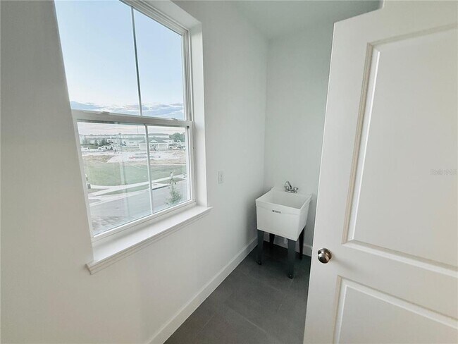 Building Photo - 12585 Clear Sapphire Dr