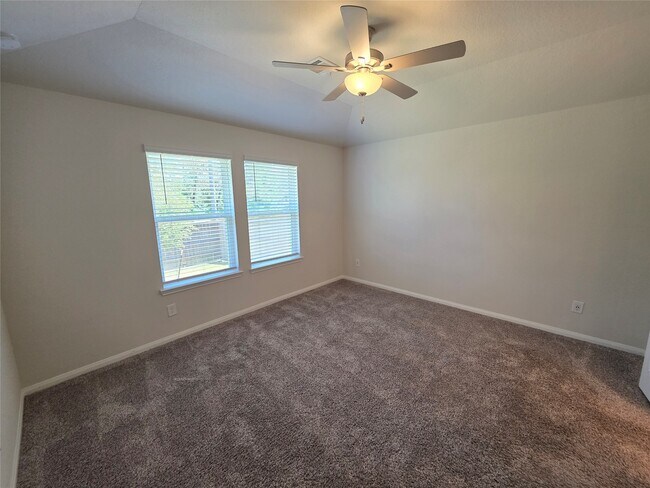 Building Photo - 221 Harper Ridge Dr