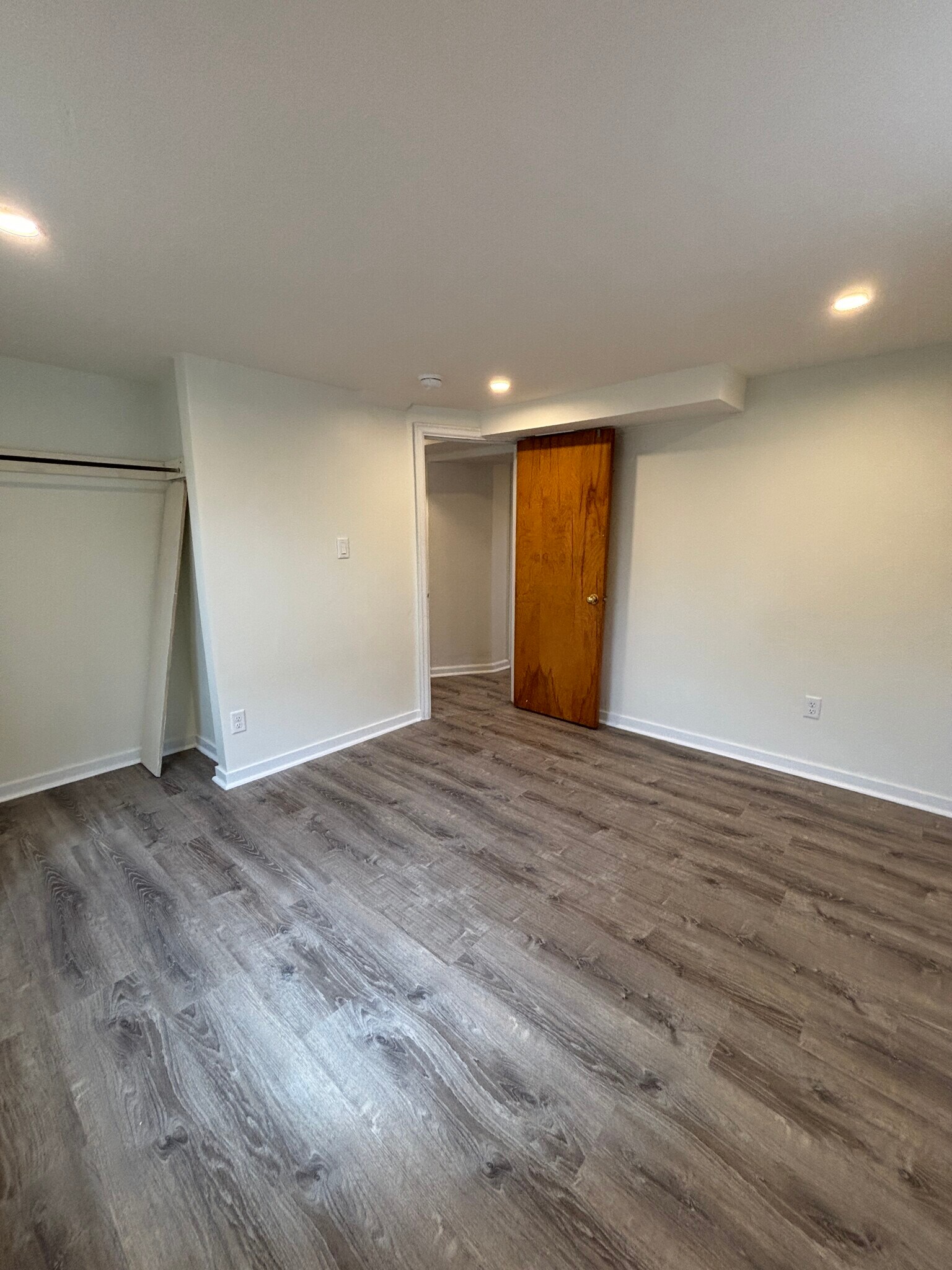 Building Photo - 506 S 14th Ave