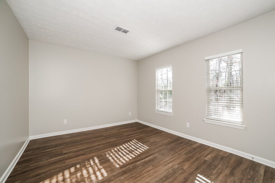 Building Photo - 7013 Grinder Dr