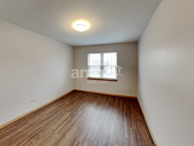 Building Photo - 1907 Arbor Falls Dr