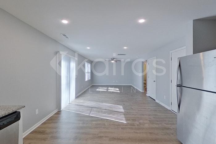 Building Photo - 2639 Provence Dr SE