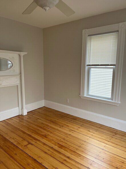 Building Photo - 69 Calumet St