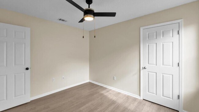 Building Photo - 819 Kristen Ln