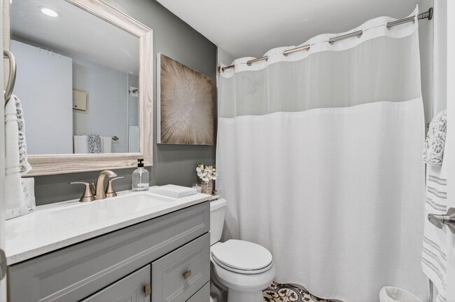 Building Photo - 292 Piedmont G