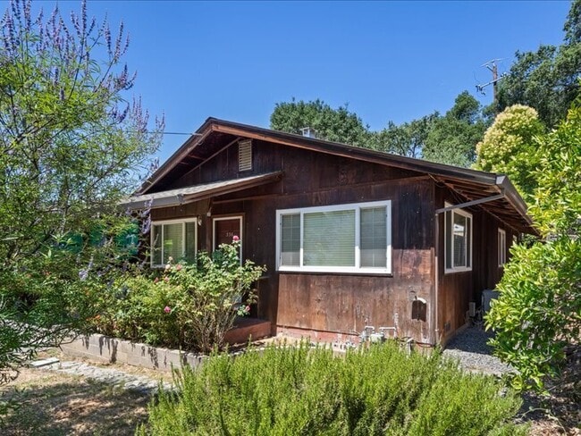 Building Photo - 336 Triplett Dr