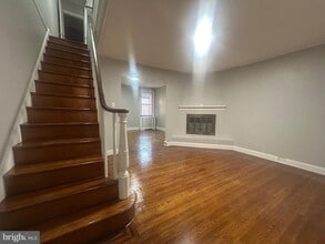 Building Photo - 1432 Gilham St