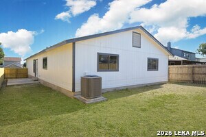Building Photo - 4522 Sherwood Way