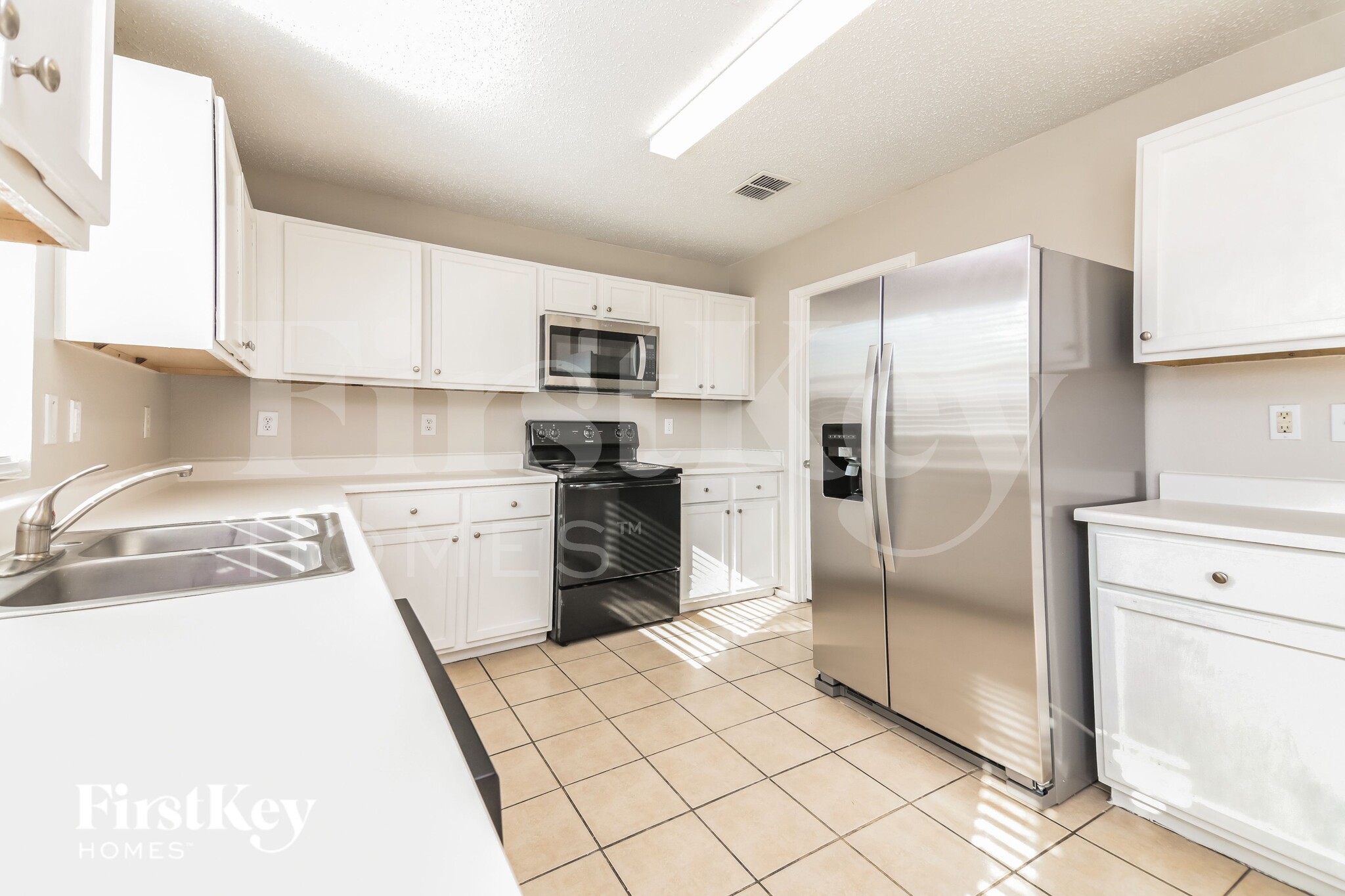 Building Photo - 4519 Green Meadow Dr