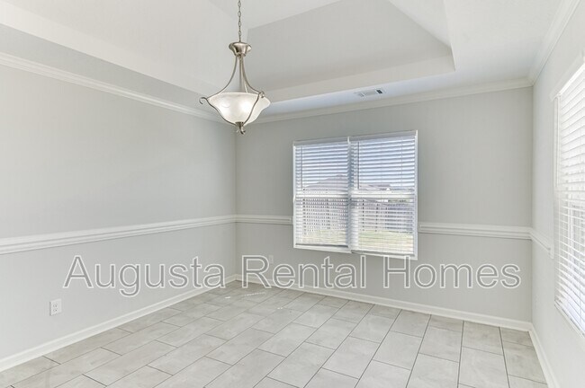 Building Photo - 2562 Inverness Dr