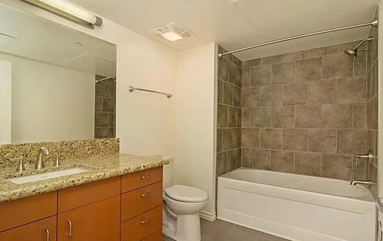 Building Photo - 550 15th St