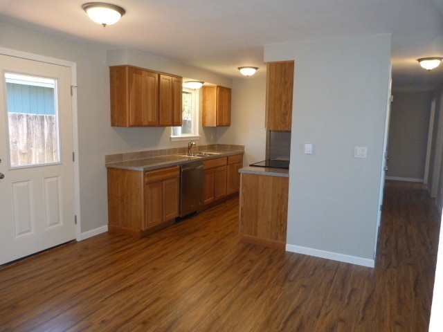 Building Photo - APPLICATION PENDING - Updated Rambler