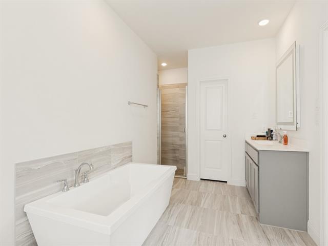 Building Photo - 7117 Talon Dr