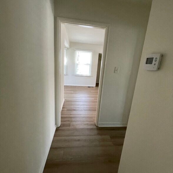 hallway - 2122 Montana Ave