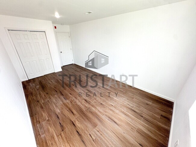 Building Photo - 2317 N 15th St