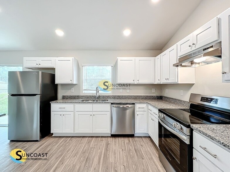 Building Photo - 22 Tropicana Parkway W