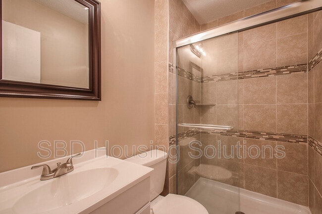 Building Photo - 9024 E 90 Terrace