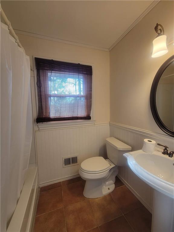 Building Photo - 3740 Clubland Dr