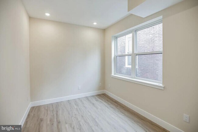 Building Photo - 3323 N 16th St