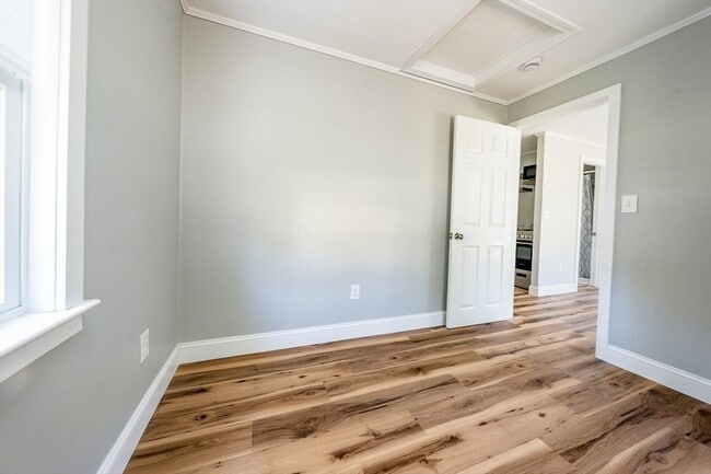 Building Photo - 151 Seaview Ave