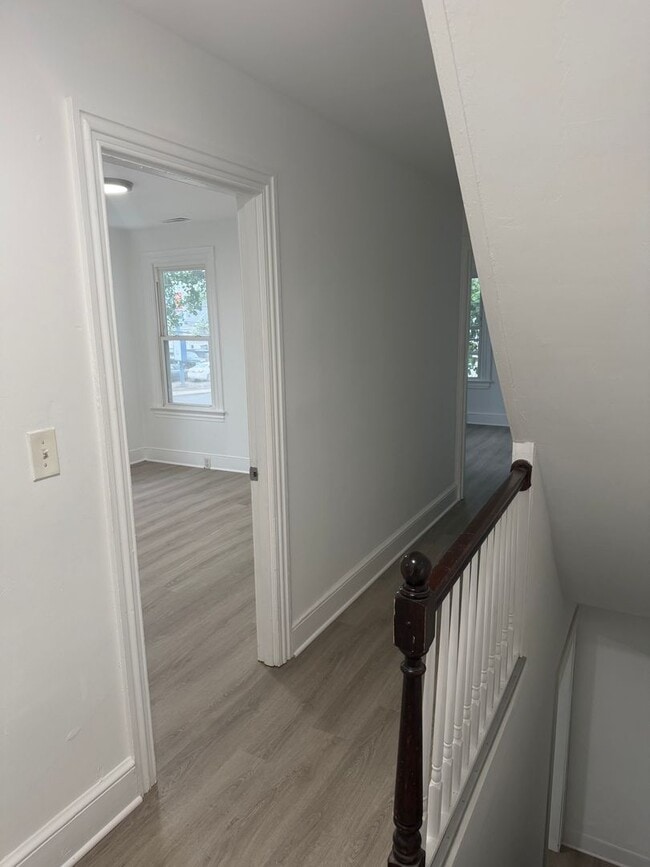Building Photo - Newly Renovated Move-In Ready 4 Bed, 1.5 Bath Home in Millville