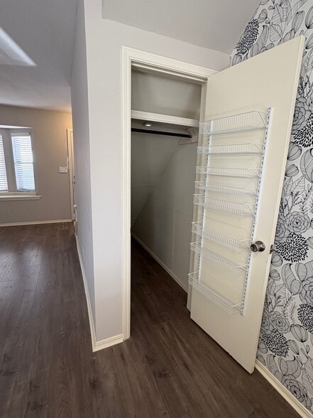 Building Photo - 2515 S Florence Pl