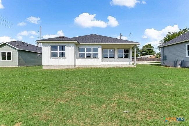 Building Photo - 1255 Pecan Valley Dr