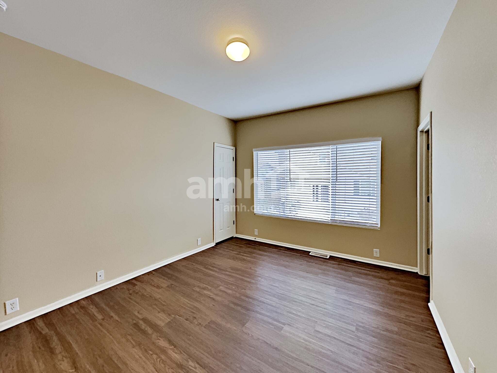Building Photo - 209 Homestead Way