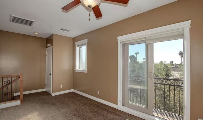 Building Photo - 3 Bed | 3.5 Bath - Biltmore Luxury Townhom...