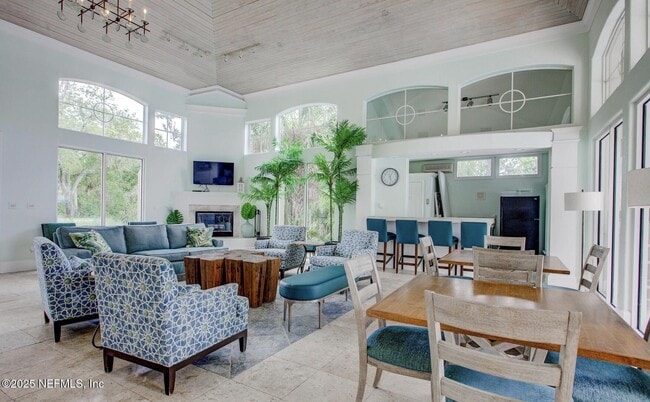 Building Photo - 1655 The Greens Way