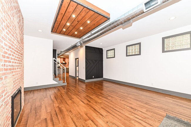 Building Photo - 1515 Olive St