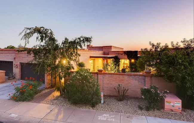 Building Photo - 6834 N 17th Pl