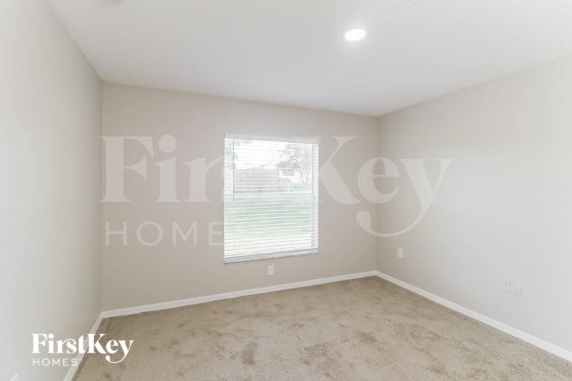 Building Photo - 11040 Red Coach St